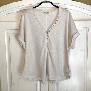 Dex Boxy V-Neck Tee in Cream NWT